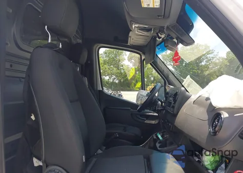 2022 Mercedes-Benz Sprinter 2500 High Roof V6 из США, поврежденный, VIN W1Y4ECHY7NT081479